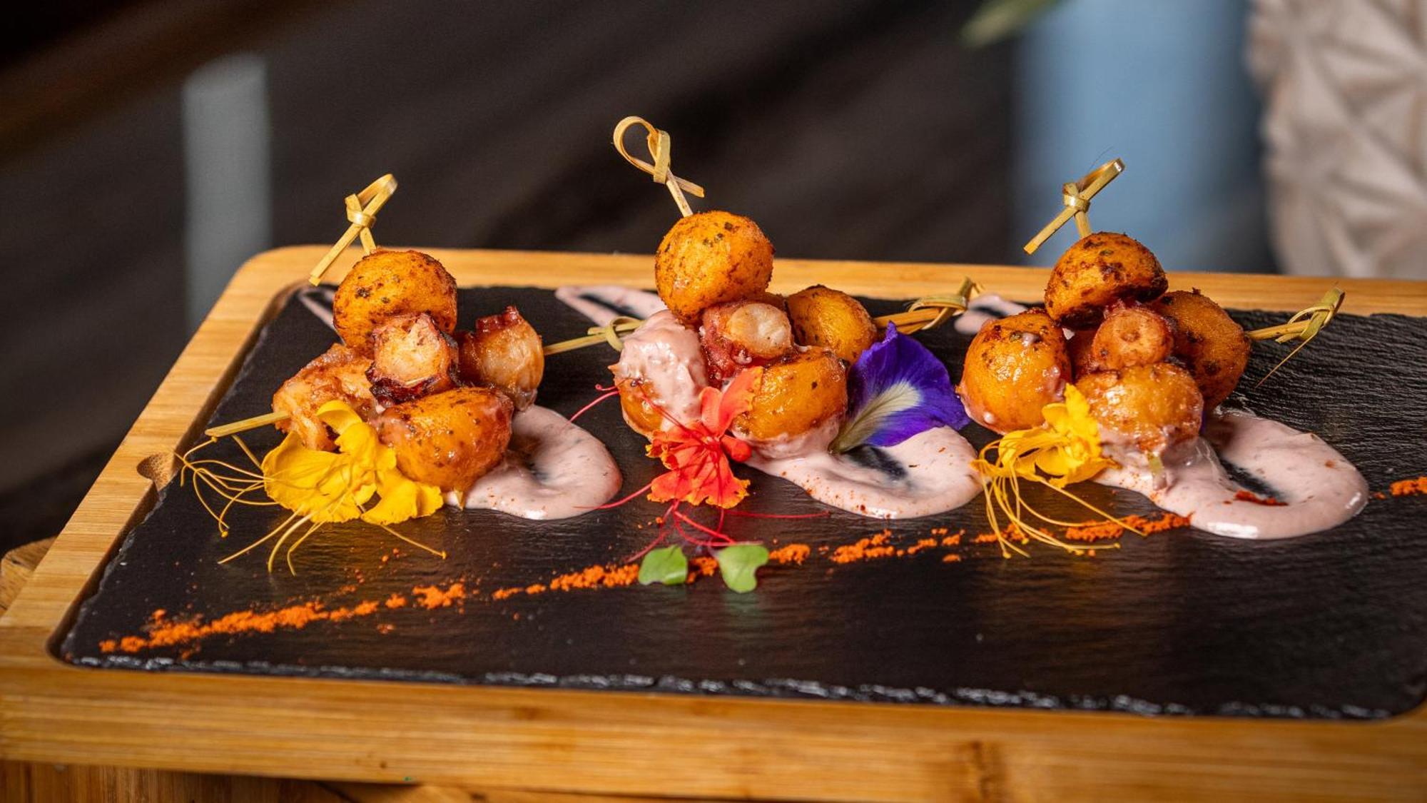Holiday Inn Santo Domingo By Ihg Экстерьер фото A dish of chicken 65