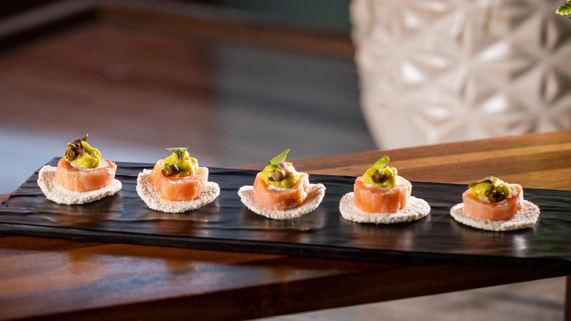 Holiday Inn Santo Domingo By Ihg Экстерьер фото Salmon tartar